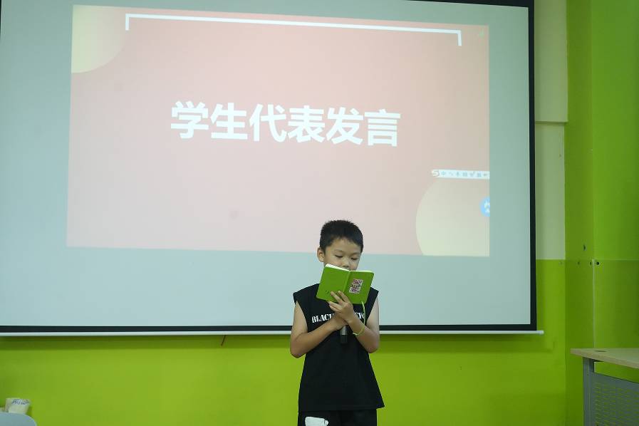 艾莱依数字工厂第十五期暑期亲子班圆满结班 | 童心筑梦护航成长新篇章 新闻配图
