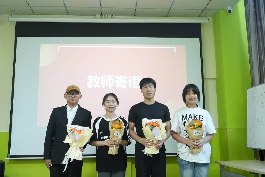 艾莱依数字工厂第十五期暑期亲子班圆满结班 | 童心筑梦护航成长新篇章 新闻配图