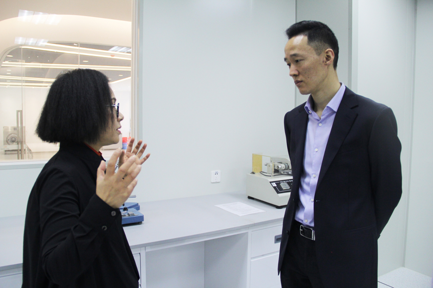 中国工商银行丽水市分行行长应海卿一行莅临艾莱依集团参观交流 新闻配图