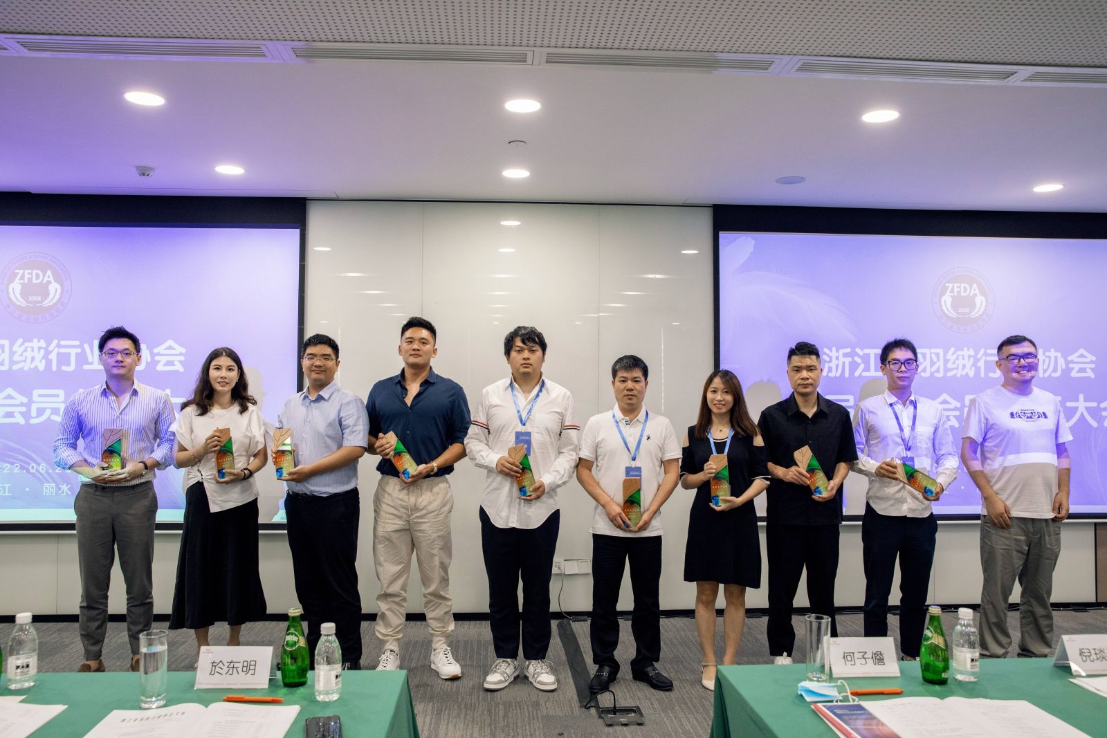 浙羽协二届三次会员代表大会在艾莱依集团顺利召开 新闻配图