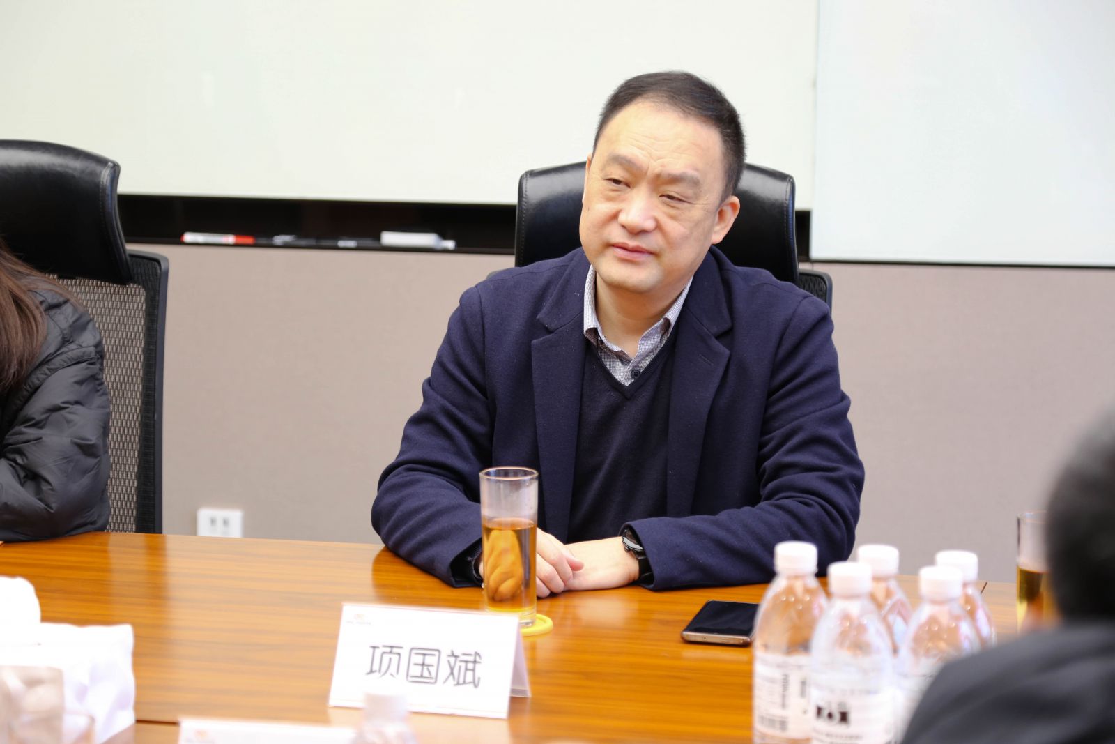 坚守初心,热心公益 | 丽水红十字会一行莅临艾莱依考察慰问 新闻配图