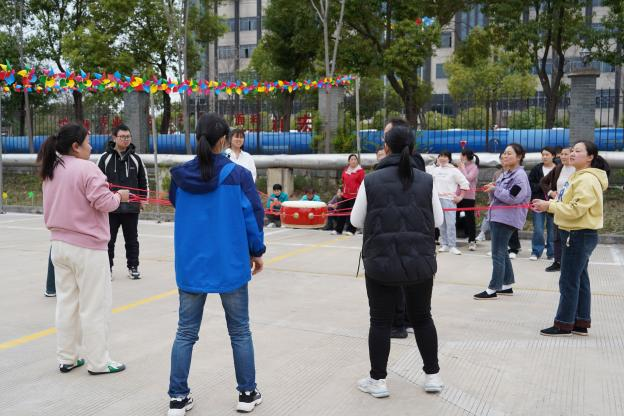 家纺工厂“悦享春日,韧性向未来”主题趣味活动圆满结束 新闻配图