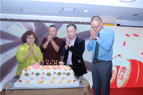 2016年上海艾莱依迎新年会圆满落下帷幕 新闻配图