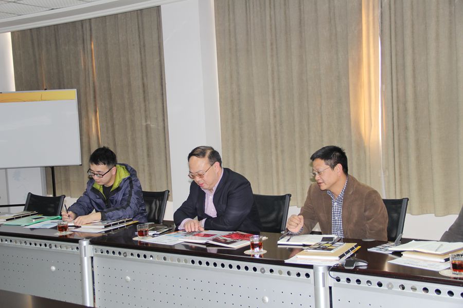 丽水市经信委翁伟荣主任一行莅临艾莱依参观访问