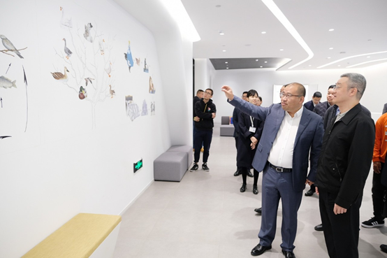丽水市委书记胡海峰莅临艾莱依调研指导强调：优化环境、精准服务、助力企业练好内功做精主业
