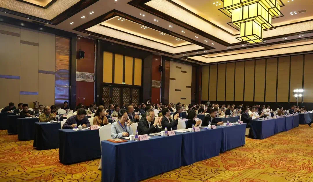 艾莱依参加浙羽协二届四次会员代表大会，喜获多项荣誉